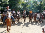 Ausflug Samana  Reiter mit Pferde an einer Pferdestation zum Wasserfall El Limon (DOM).